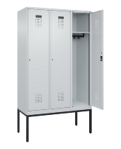 C+P Spind Evolo PLUS 0490307-32 mit Gestell 3 Abt.je 400mm Drehriegel (HxBxT) 2120x1200x815mm 7035/2004