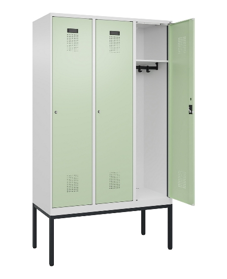 C+P Spind Evolo PLUS 0490307-32 mit Gestell 3 Abt.je 400mm Drehriegel (HxBxT) 2120x1200x815mm 7035/2004