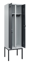 C+P Schwarz-Weiß-Spind Evolo PLUS 0490327-40 mit Gestell 4 Abt.je 300mm Drehriegel (HxBxT) 2120x1200x815mm 7035/0010