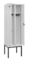 C+P Schwarz-Weiß-Spind Evolo PLUS 0490327-40 mit Gestell 4 Abt.je 300mm Drehriegel (HxBxT) 2120x1200x815mm 7035/0010