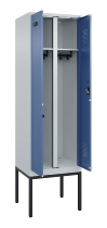 C+P Schwarz-Weiß-Spind Evolo PLUS 0490327-40 mit Gestell 4 Abt.je 300mm Drehriegel (HxBxT) 2120x1200x815mm 7035/0010
