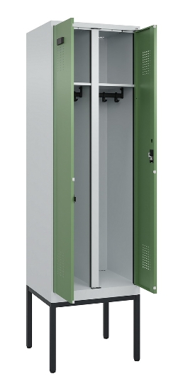 C+P Schwarz-Weiß-Spind Evolo PLUS 0490327-40 mit Gestell 4 Abt.je 300mm Drehriegel (HxBxT) 2120x1200x815mm 7035/0010