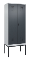 C+P Schwarz-Weiß-Spind Evolo PLUS 0490327-40 mit Gestell 4 Abt.je 300mm Drehriegel (HxBxT) 2120x1200x815mm 7035/0010