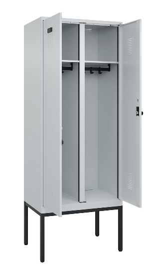 C+P Schwarz-Weiß-Spind Evolo PLUS 0490327-40 mit Gestell 4 Abt.je 300mm Drehriegel (HxBxT) 2120x1200x815mm 7035/0010