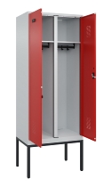 C+P Schwarz-Weiß-Spind Evolo PLUS 0490327-40 mit Gestell 4 Abt.je 300mm Drehriegel (HxBxT) 2120x1200x815mm 7035/0010