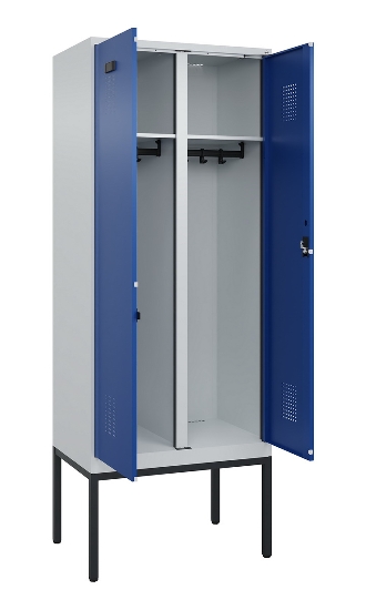 C+P Schwarz-Weiß-Spind Evolo PLUS 0490327-40 mit Gestell 4 Abt.je 300mm Drehriegel (HxBxT) 2120x1200x815mm 7035/0010