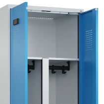 C+P PSA Doppel-Spind Evolo PLUS 0490327-22 mit Gestell 2 Abt.je 400mm Drehriegel (HxBxT) 2120x800x815mm 7035/1004