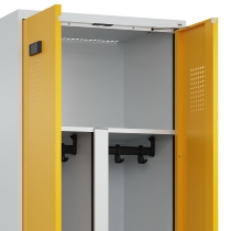 C+P PSA Doppel-Spind Evolo PLUS 0490327-22 mit Gestell 2 Abt.je 400mm Drehriegel (HxBxT) 2120x800x815mm 7035/1004