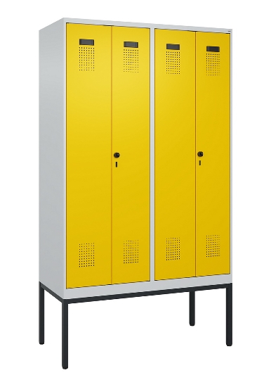 C+P Schwarz-Weiß-Spind Evolo PLUS 0490327-40 mit Gestell 4 Abt.je 300mm Drehriegel (HxBxT) 2120x1200x815mm 7035/0010