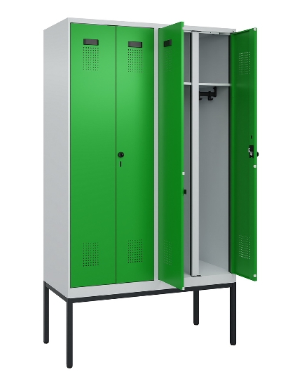 C+P Schwarz-Weiß-Spind Evolo PLUS 0490327-40 mit Gestell 4 Abt.je 300mm Drehriegel (HxBxT) 2120x1200x815mm 7035/0010