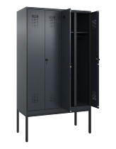 C+P Schwarz-Weiß-Spind Evolo PLUS 0490327-40 mit Gestell 4 Abt.je 300mm Drehriegel (HxBxT) 2120x1200x815mm 7016/7016
