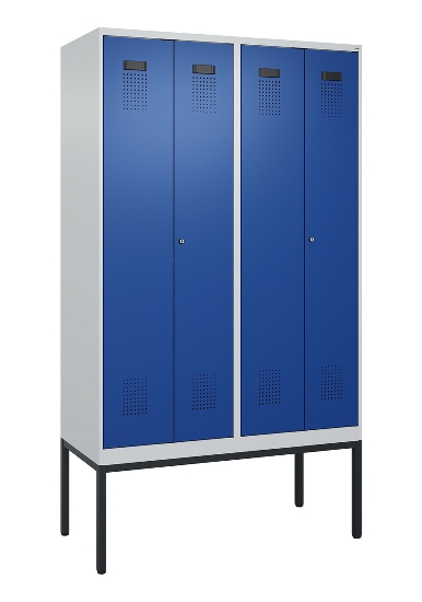 C+P Schwarz-Weiß-Spind Evolo PLUS 0490327-40 mit Gestell 4 Abt.je 300mm Drehriegel (HxBxT) 2120x1200x815mm 7035/0010