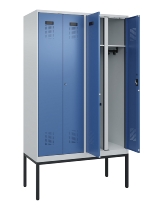 C+P Schwarz-Weiß-Spind Evolo PLUS 0490327-40 mit Gestell 4 Abt.je 300mm Drehriegel (HxBxT) 2120x1200x815mm 7035/0010