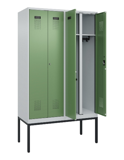 C+P Schwarz-Weiß-Spind Evolo PLUS 0490327-40 mit Gestell 4 Abt.je 300mm Drehriegel (HxBxT) 2120x1200x815mm 7035/0010