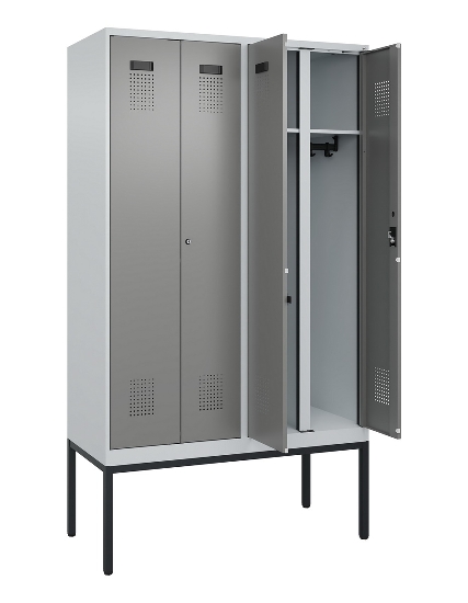 C+P Schwarz-Weiß-Spind Evolo PLUS 0490327-40 mit Gestell 4 Abt.je 300mm Drehriegel (HxBxT) 2120x1200x815mm 7035/0010