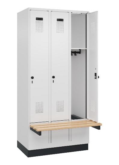 C+P Spind Evolo PLUS 049040-30 integrierte Bank 3 Abt.je 300mm Drehriegel (HxBxT) 1950x900x815mm 9016/6019
