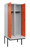 C+P Schwarz-Weiß-Spind Evolo PLUS 0490427-20 schw.Bank 2 Abt.je 300mm Drehriegel (HxBxT) 2120x600x815mm 7035/3003