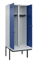 C+P Schwarz-Weiß-Spind Evolo PLUS 0490427-20 schw.Bank 2 Abt.je 300mm Drehriegel (HxBxT) 2120x600x815mm 7035/3003