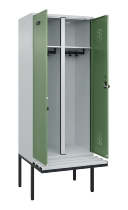 C+P Schwarz-Weiß-Spind Evolo PLUS 0490427-20 schw.Bank 2 Abt.je 300mm Drehriegel (HxBxT) 2120x600x815mm 7035/3003