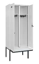 C+P Schwarz-Weiß-Spind Evolo PLUS 0490427-20 schw.Bank 2 Abt.je 300mm Drehriegel (HxBxT) 2120x600x815mm 7035/3003