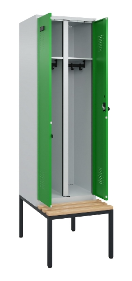 C+P Schwarz-Weiß-Spind Evolo PLUS 0490527-40 mit Bank 4 Abt.je 300mm Drehriegel (HxBxT) 2120x1200x815mm 7035/3000