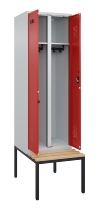 C+P Schwarz-Weiß-Spind Evolo PLUS 0490527-40 mit Bank 4 Abt.je 300mm Drehriegel (HxBxT) 2120x1200x815mm 7035/3000