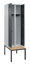 C+P Schwarz-Weiß-Spind Evolo PLUS 0490527-40 mit Bank 4 Abt.je 300mm Drehriegel (HxBxT) 2120x1200x815mm 7035/3000