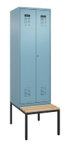 C+P Schwarz-Weiß-Spind Evolo PLUS 0490527-22 mit Bank 2 Abt.je 400mm Drehriegel (HxBxT) 2120x800x815mm 3015/3015