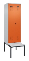 C+P Schwarz-Weiß-Spind Evolo PLUS 0490527-22 mit Bank 2 Abt.je 400mm Zylinder (HxBxT) 2120x800x815mm 9016/6019