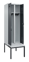 C+P Schwarz-Weiß-Spind Evolo PLUS 0490527-22 mit Bank 2 Abt.je 400mm Zylinder (HxBxT) 2120x800x815mm 9016/6019