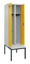 C+P Schwarz-Weiß-Spind Evolo PLUS 0490527-22 mit Bank 2 Abt.je 400mm Zylinder (HxBxT) 2120x800x815mm 9016/6019