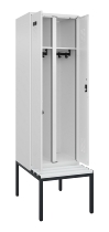 C+P Schwarz-Weiß-Spind Evolo PLUS 0490527-22 mit Bank 2 Abt.je 400mm Zylinder (HxBxT) 2120x800x815mm 9016/6019