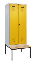 C+P Schwarz-Weiß-Spind Evolo PLUS 0490527-40 mit Bank 4 Abt.je 300mm Drehriegel (HxBxT) 2120x1200x815mm 7035/3000