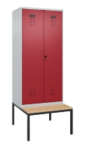 C+P Schwarz-Weiß-Spind Evolo PLUS 0490527-40 mit Bank 4 Abt.je 300mm Drehriegel (HxBxT) 2120x1200x815mm 7035/3000