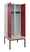 C+P Schwarz-Weiß-Spind Evolo PLUS 0490527-40 mit Bank 4 Abt.je 300mm Drehriegel (HxBxT) 2120x1200x815mm 7035/3000