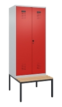 C+P Schwarz-Weiß-Spind Evolo PLUS 0490527-40 mit Bank 4 Abt.je 300mm Drehriegel (HxBxT) 2120x1200x815mm 7035/3000