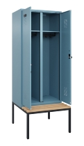 C+P Schwarz-Weiß-Spind Evolo PLUS 0490527-22 mit Bank 2 Abt.je 400mm Drehriegel (HxBxT) 2120x800x815mm 3015/3015