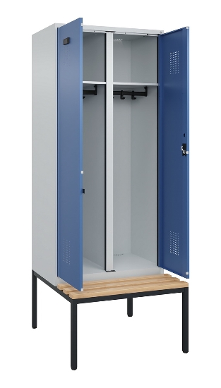 C+P Schwarz-Weiß-Spind Evolo PLUS 0490527-40 mit Bank 4 Abt.je 300mm Drehriegel (HxBxT) 2120x1200x815mm 7035/3000