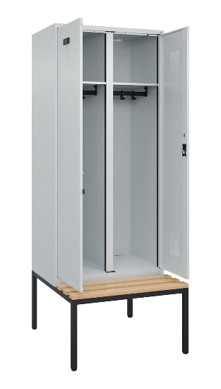 C+P Schwarz-Weiß-Spind Evolo PLUS 0490527-40 mit Bank 4 Abt.je 300mm Drehriegel (HxBxT) 2120x1200x815mm 7035/3000