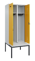 C+P Schwarz-Weiß-Spind Evolo PLUS 0490527-22 mit Bank 2 Abt.je 400mm Zylinder (HxBxT) 2120x800x815mm 9016/6019