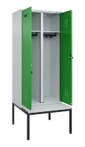 C+P Schwarz-Weiß-Spind Evolo PLUS 0490527-22 mit Bank 2 Abt.je 400mm Zylinder (HxBxT) 2120x800x815mm 9016/6019