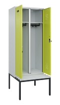 C+P Schwarz-Weiß-Spind Evolo PLUS 0490527-22 mit Bank 2 Abt.je 400mm Zylinder (HxBxT) 2120x800x815mm 9016/6019