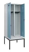 C+P Schwarz-Weiß-Spind Evolo PLUS 0490527-22 mit Bank 2 Abt.je 400mm Zylinder (HxBxT) 2120x800x815mm 9016/6019