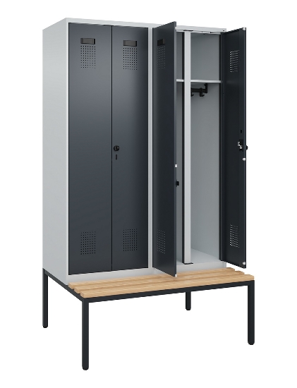 C+P Schwarz-Weiß-Spind Evolo PLUS 0490527-40 mit Bank 4 Abt.je 300mm Drehriegel (HxBxT) 2120x1200x815mm 7035/3000