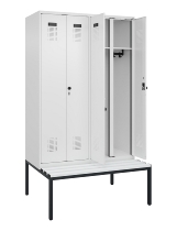 C+P Schwarz-Weiß-Spind Evolo PLUS 0490527-22 mit Bank 2 Abt.je 400mm Zylinder (HxBxT) 2120x800x815mm 9016/6019