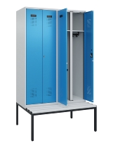 C+P Schwarz-Weiß-Spind Evolo PLUS 0490527-22 mit Bank 2 Abt.je 400mm Zylinder (HxBxT) 2120x800x815mm 9016/6019