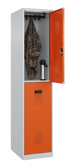 C+P Doppelstock-Spind 049300-32 Evolo PLUS bodenstehend 3 Abt.400mm je 2 Fächer Drehriegel (HxBxT)1850x1200x500mm 9016/6019