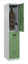 C+P Doppelstock-Spind 049300-32 Evolo PLUS bodenstehend 3 Abt.400mm je 2 Fächer Drehriegel (HxBxT)1850x1200x500mm 9016/6019