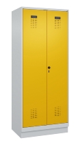 C+P Putzmittel-Spind Evolo PLUS 049x00-00/-02 bodenstehend/Füße/Sockel