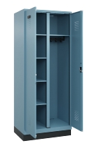 C+P Wäsche-/Garderobenspind Evolo PLUS 049620-22 mit Sockel 2 Abt.je 400mm Zylinder (HxBxT) 1950x800x500mm 6037/6037
